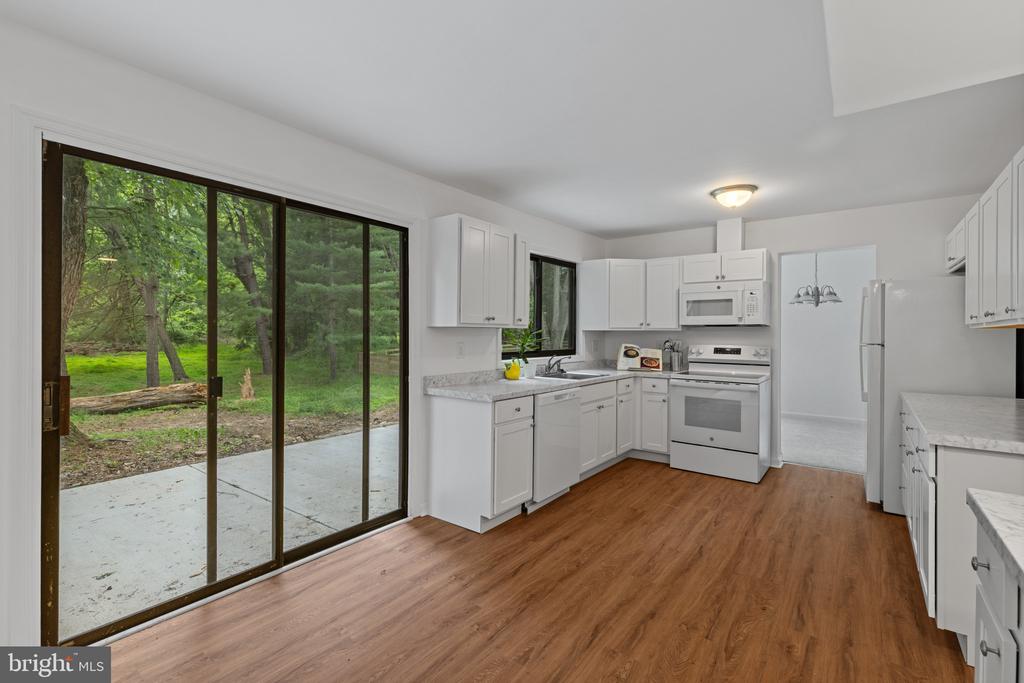 5338 LIGHTNING VIEW ROAD