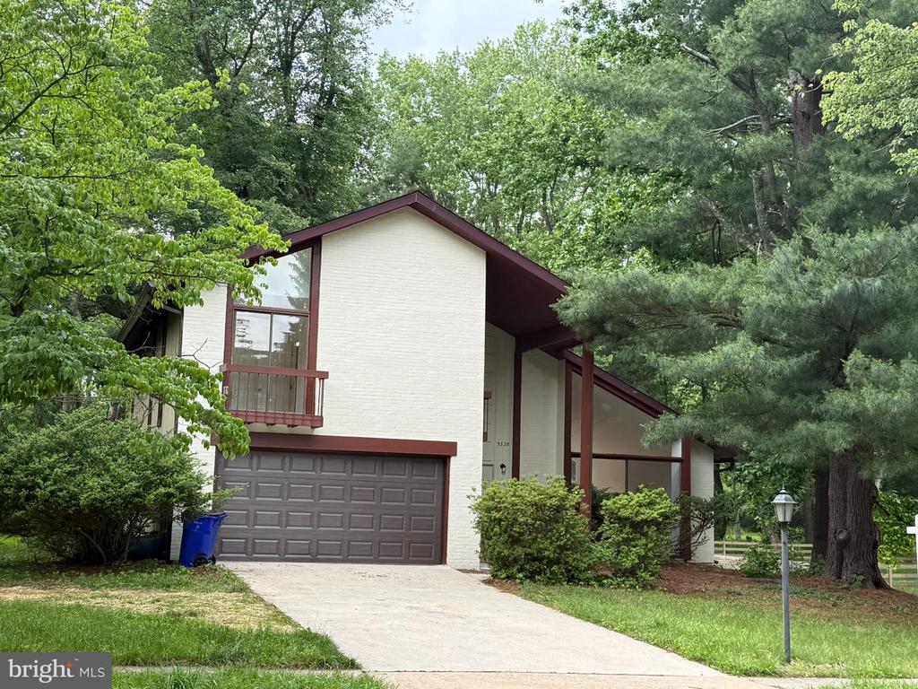 5338 LIGHTNING VIEW ROAD