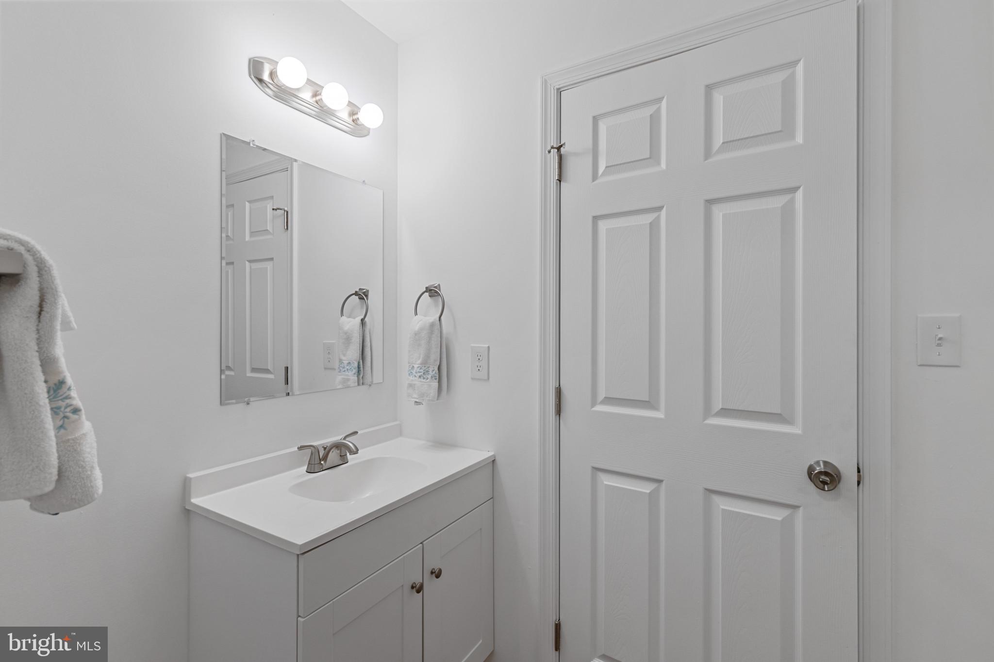 5338 LIGHTNING VIEW ROAD