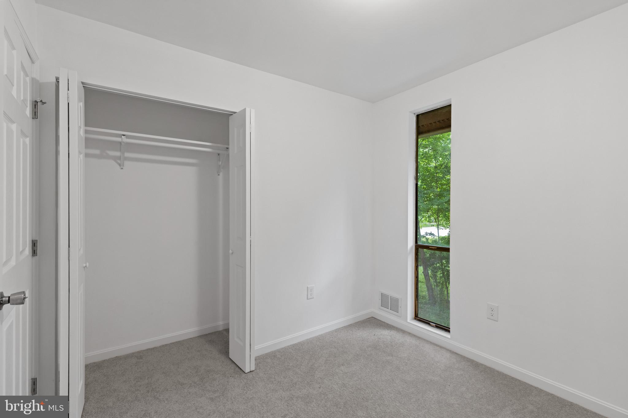 5338 LIGHTNING VIEW ROAD