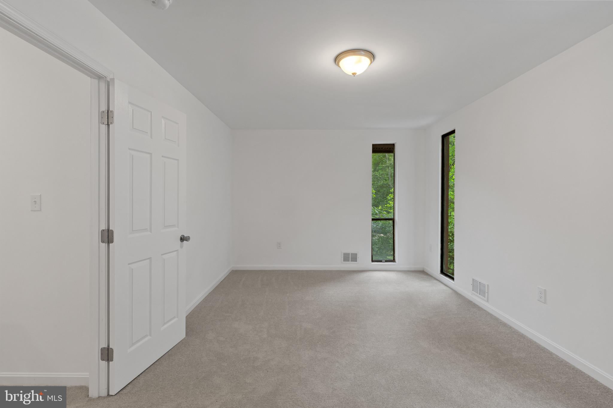 5338 LIGHTNING VIEW ROAD