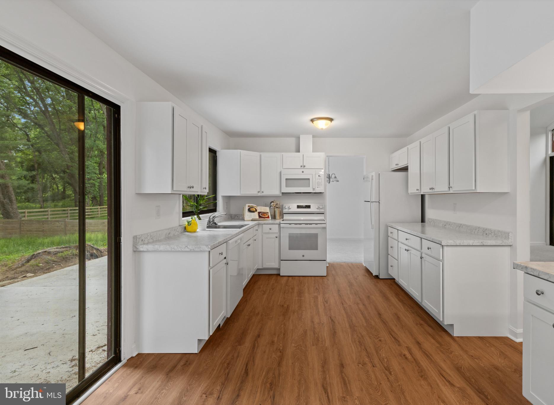 5338 LIGHTNING VIEW ROAD