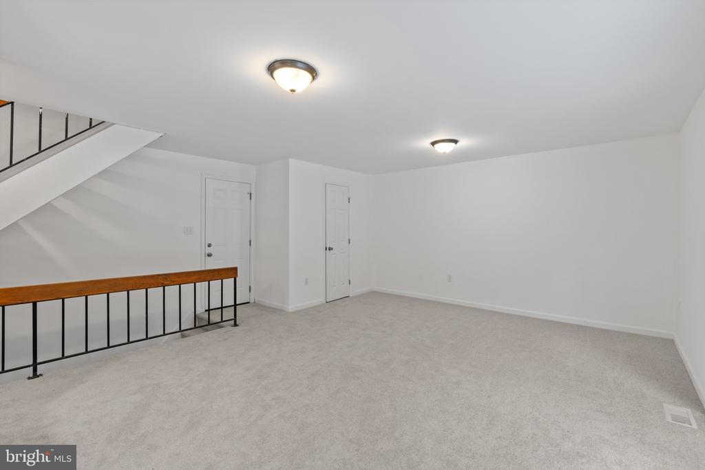 5338 LIGHTNING VIEW ROAD