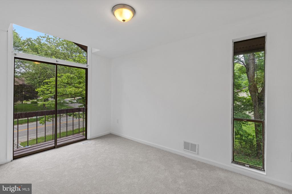 5338 LIGHTNING VIEW ROAD