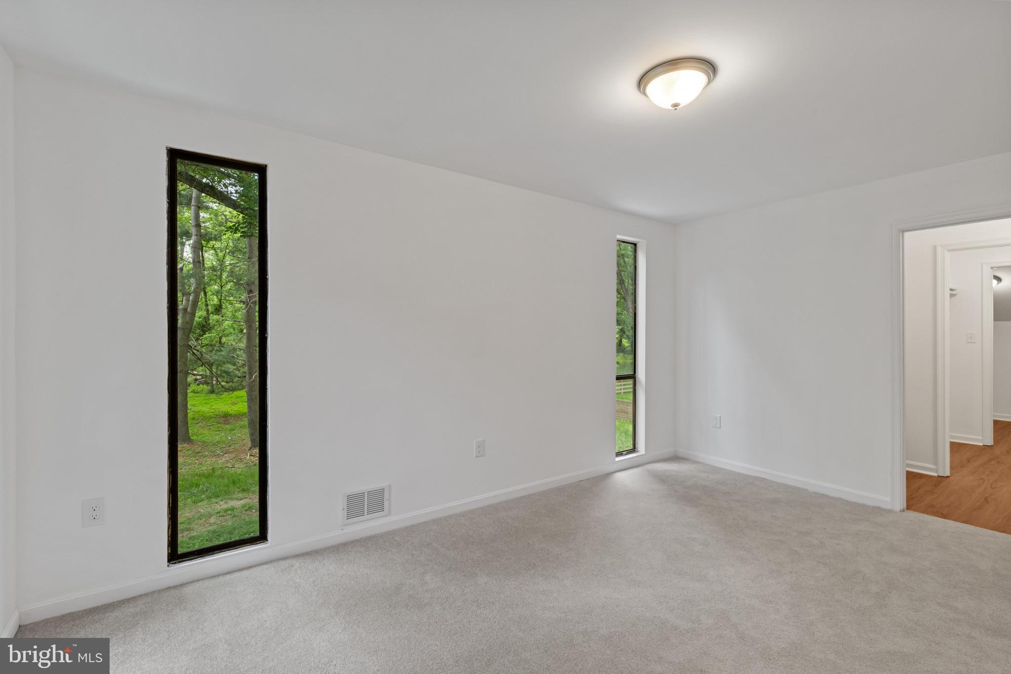 5338 LIGHTNING VIEW ROAD