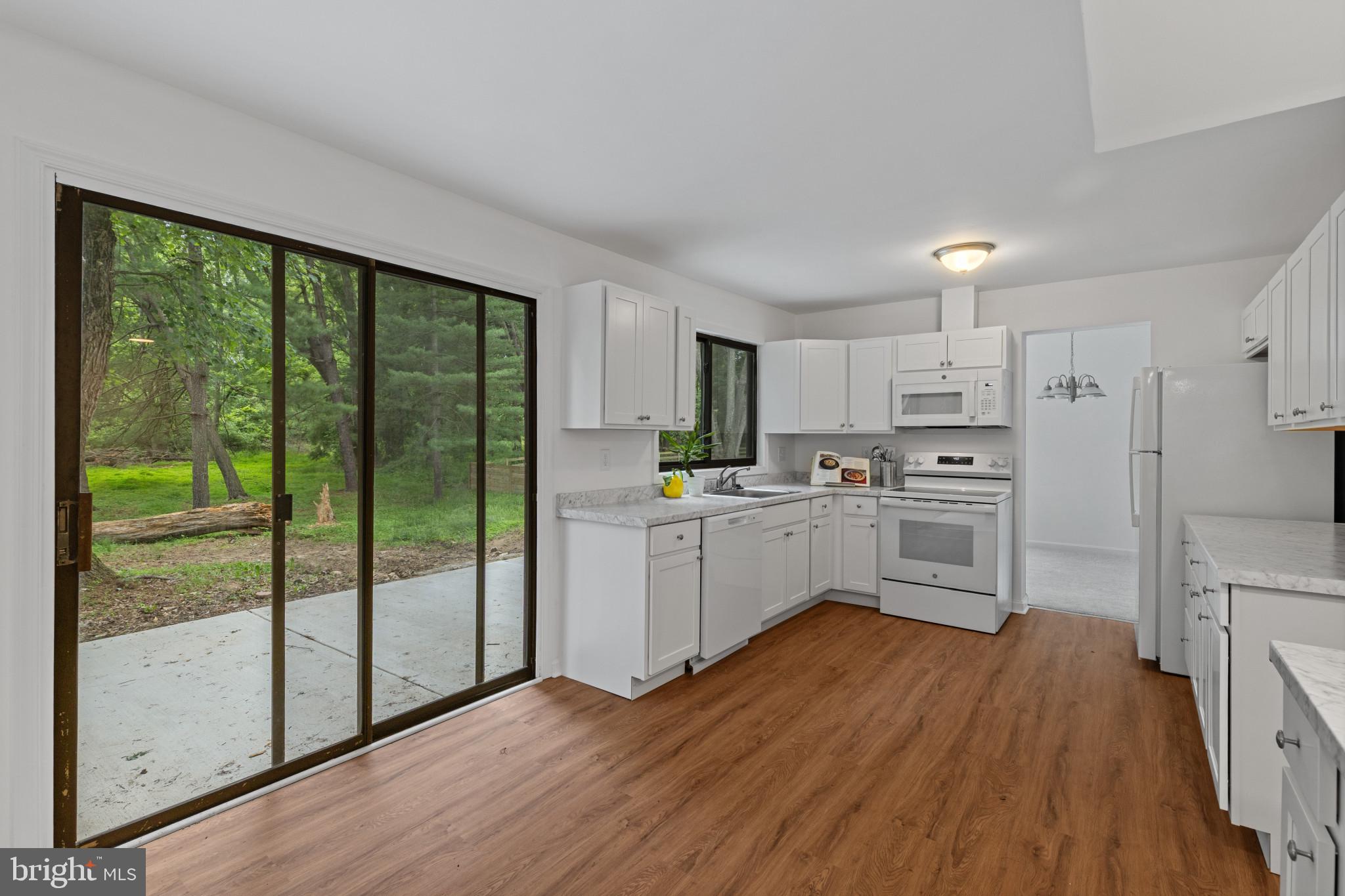 5338 LIGHTNING VIEW ROAD