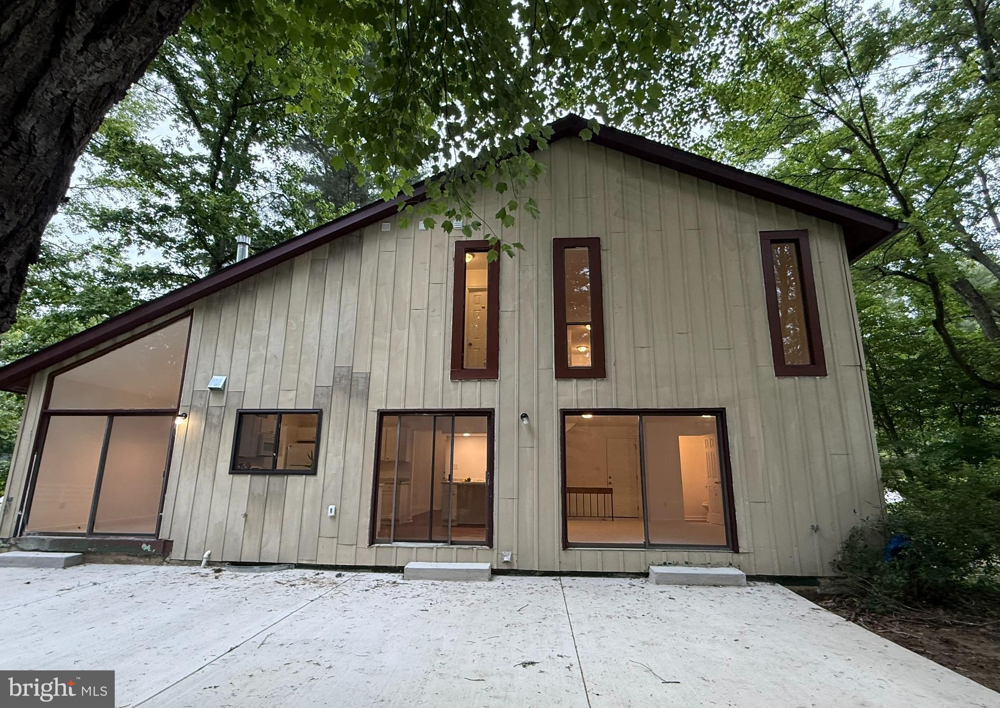 5338 LIGHTNING VIEW ROAD