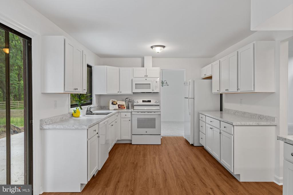 5338 LIGHTNING VIEW ROAD