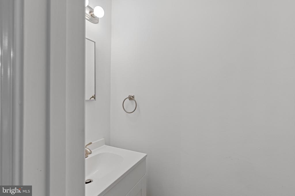 5338 LIGHTNING VIEW ROAD