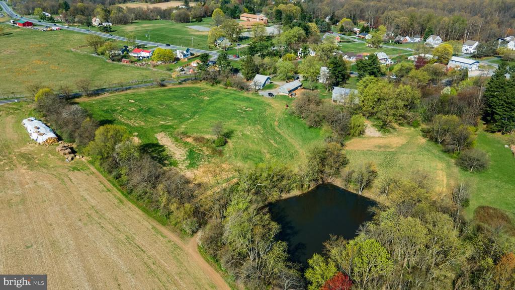689 Ridge Rd