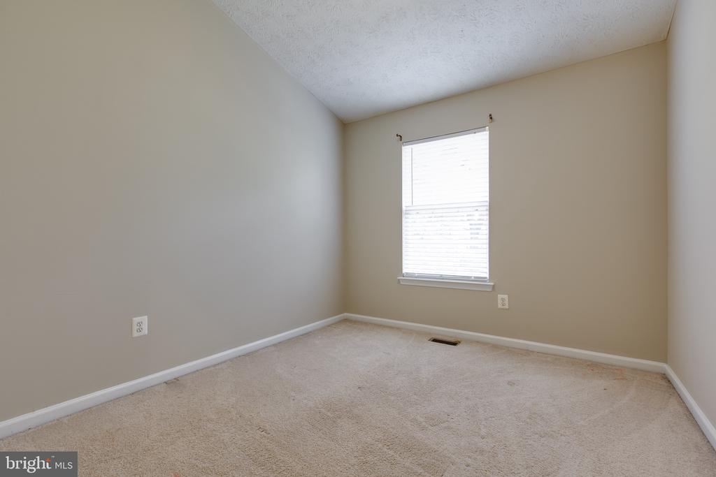 3274 HALCYON COURT