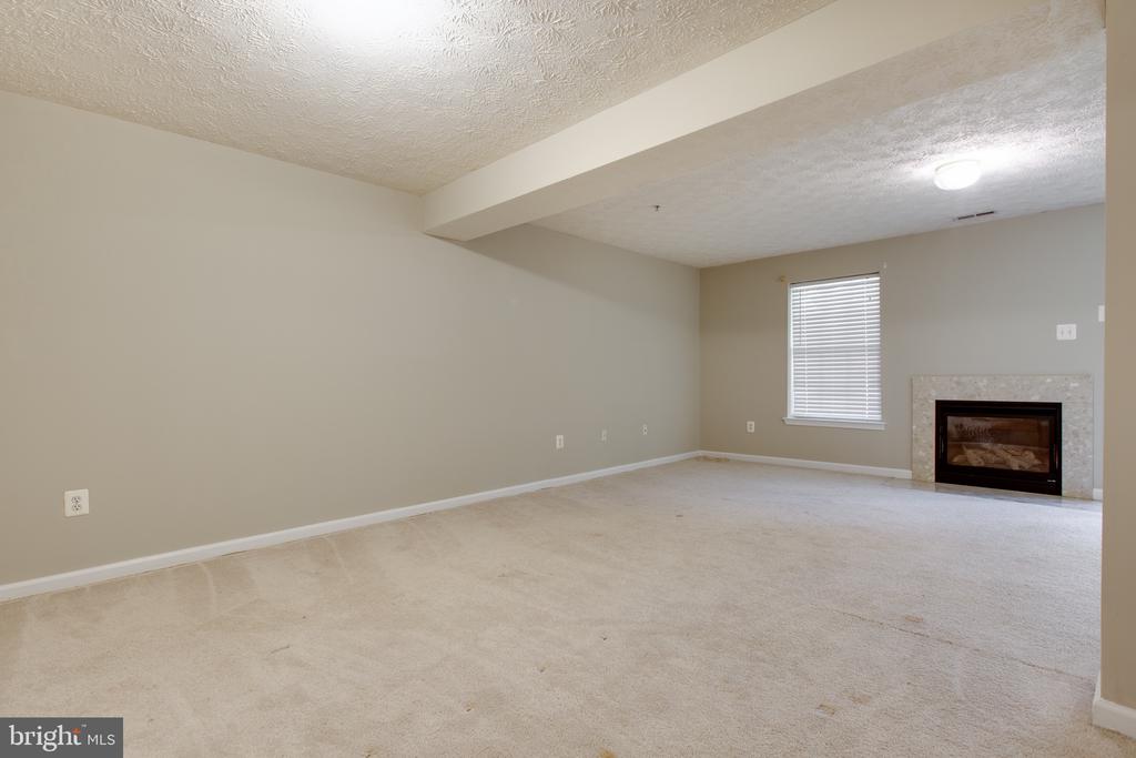 3274 HALCYON COURT