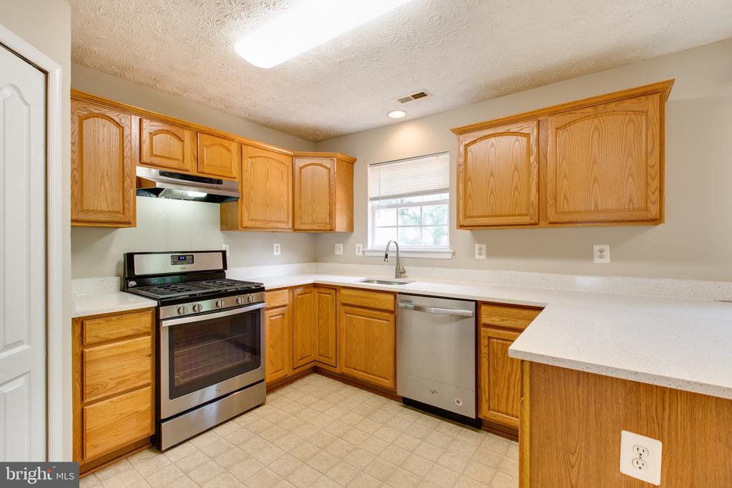 3274 HALCYON COURT