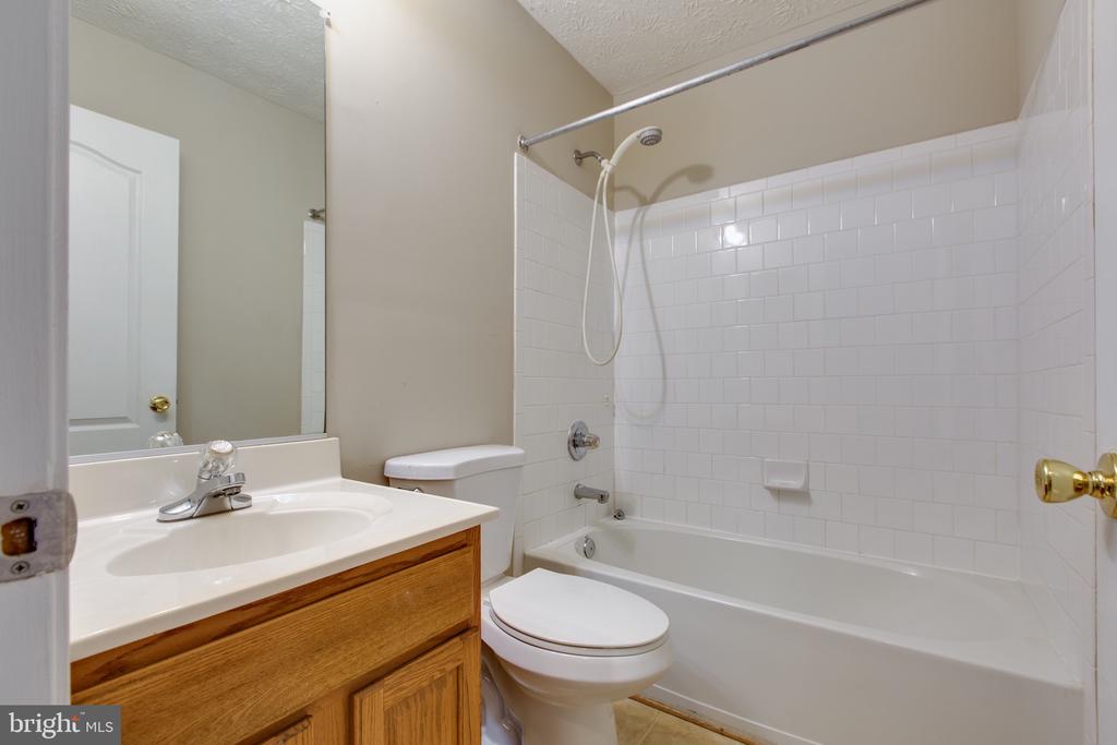 3274 HALCYON COURT