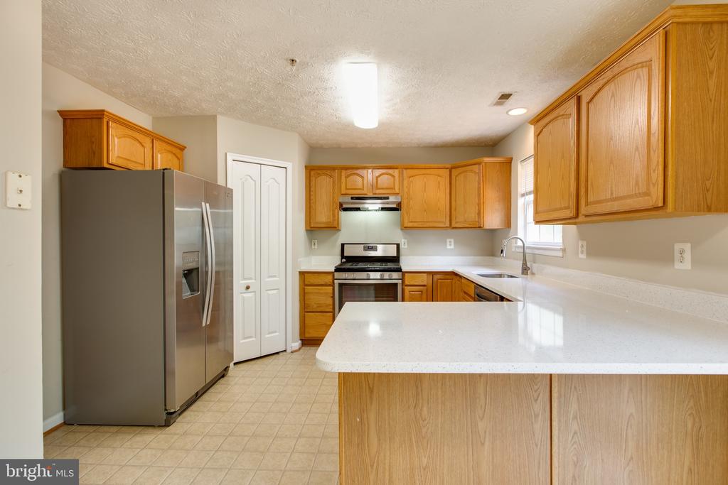 3274 HALCYON COURT