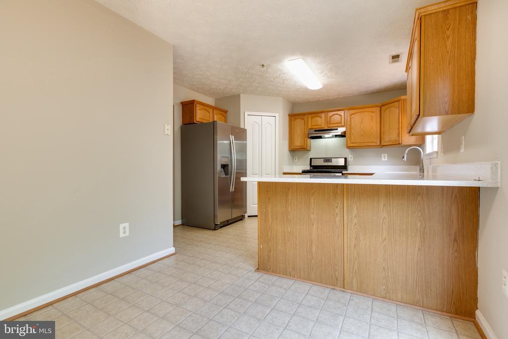 3274 HALCYON COURT