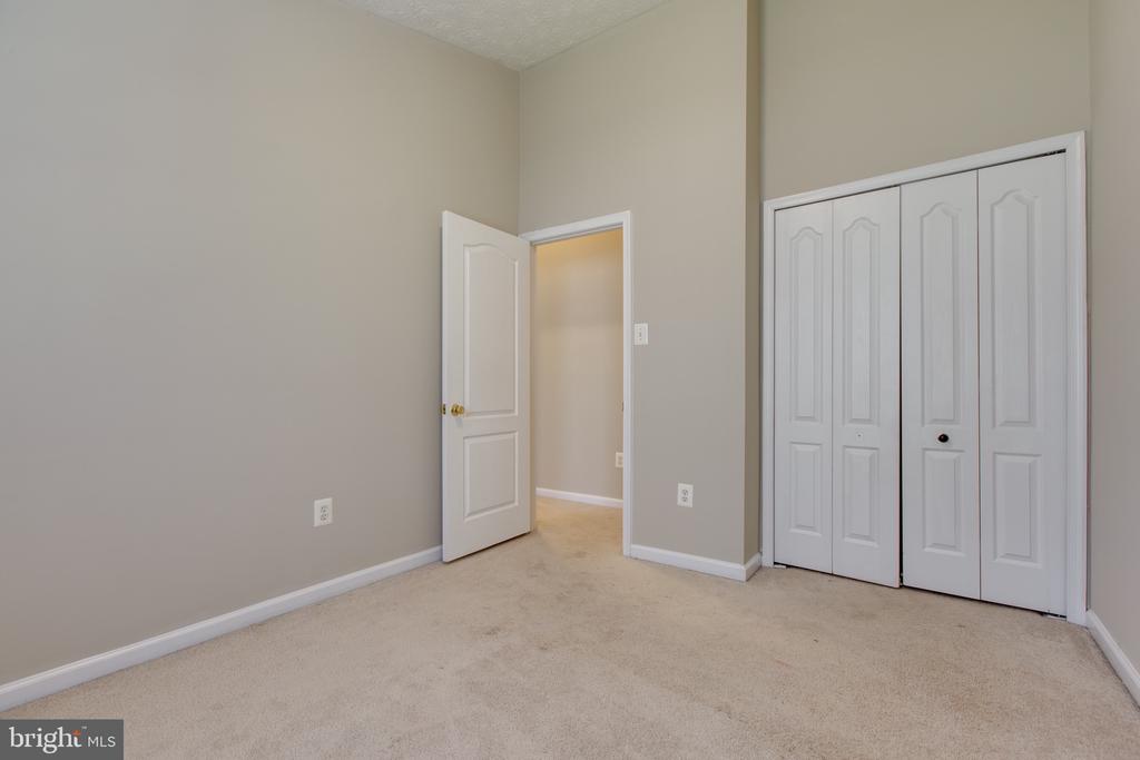 3274 HALCYON COURT