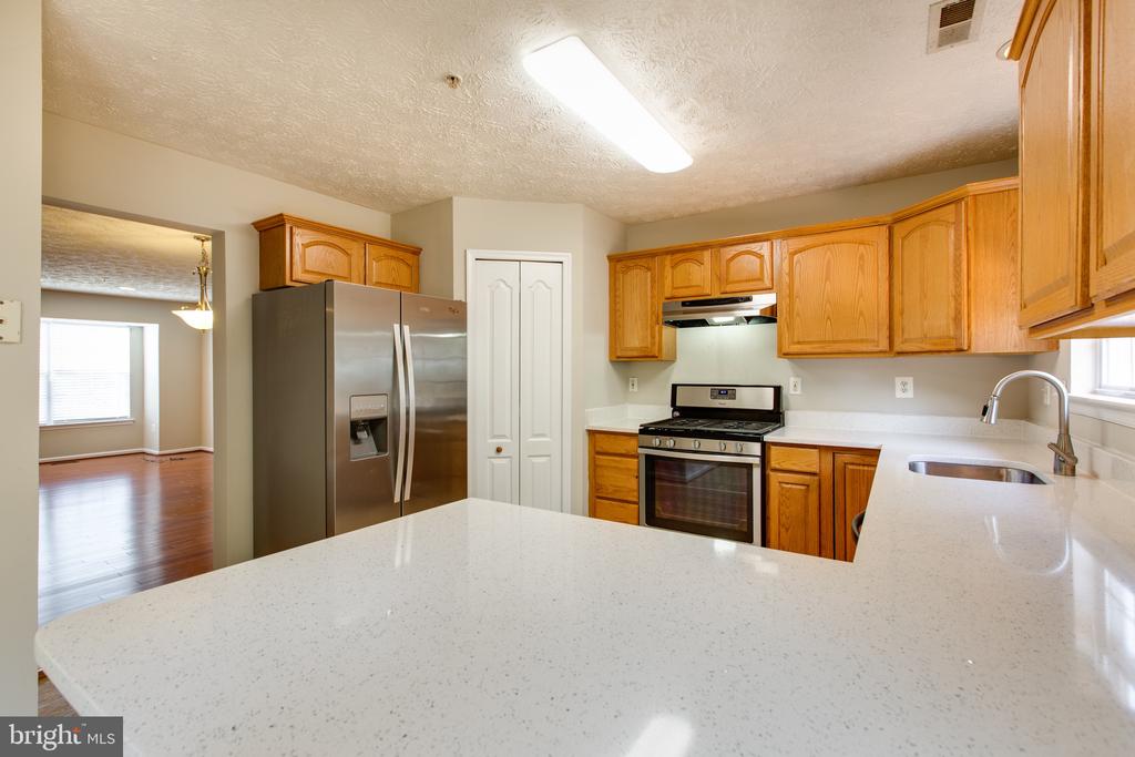 3274 HALCYON COURT