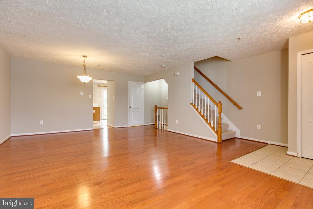 3274 HALCYON COURT