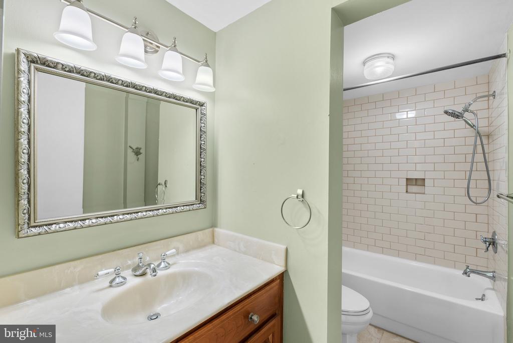 10065 Windstream Dr #1