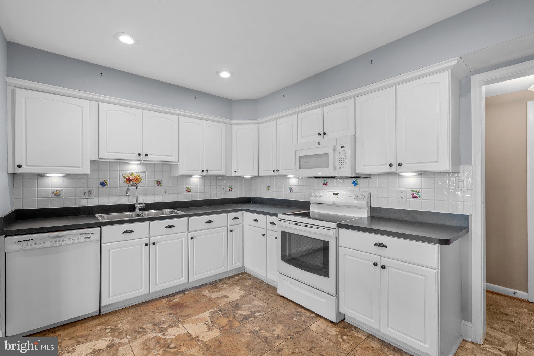 10065 Windstream Dr #1