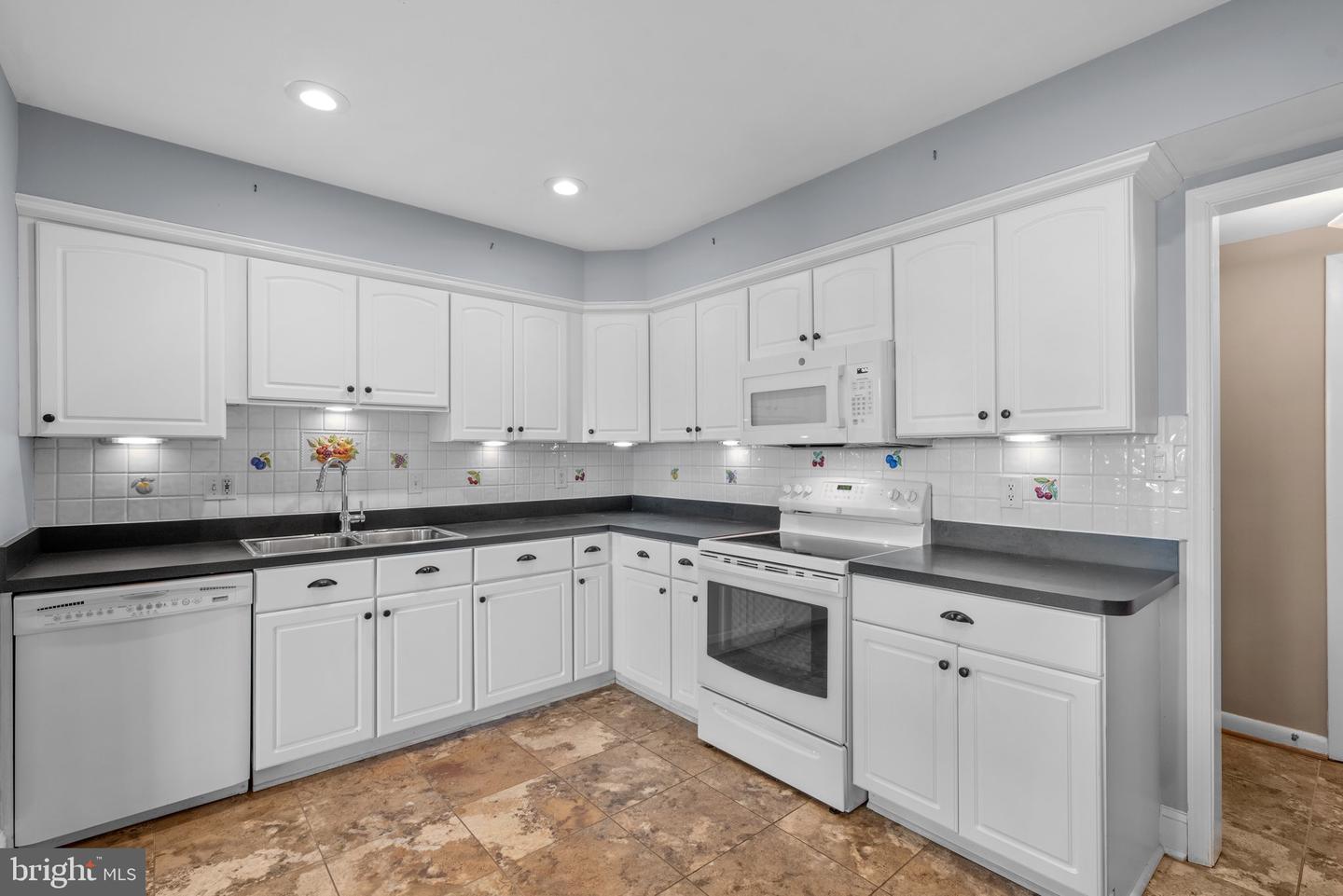 10065 Windstream Dr #1