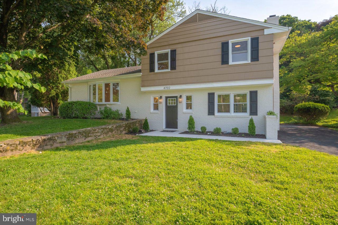 4702 Parkvale Rd