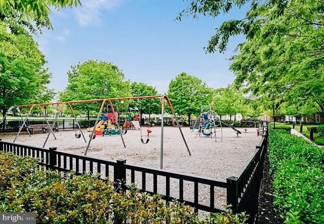 11420 ELLINGTON STREET