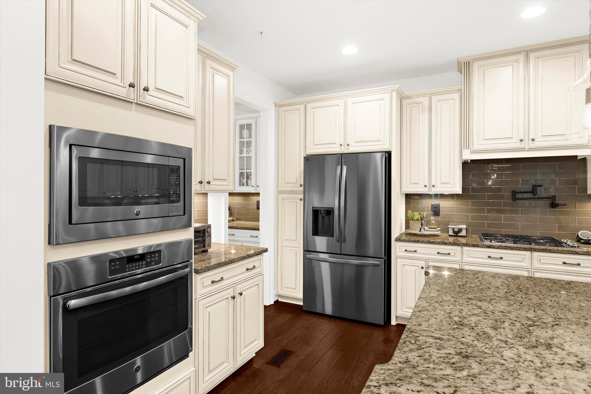 11420 ELLINGTON STREET