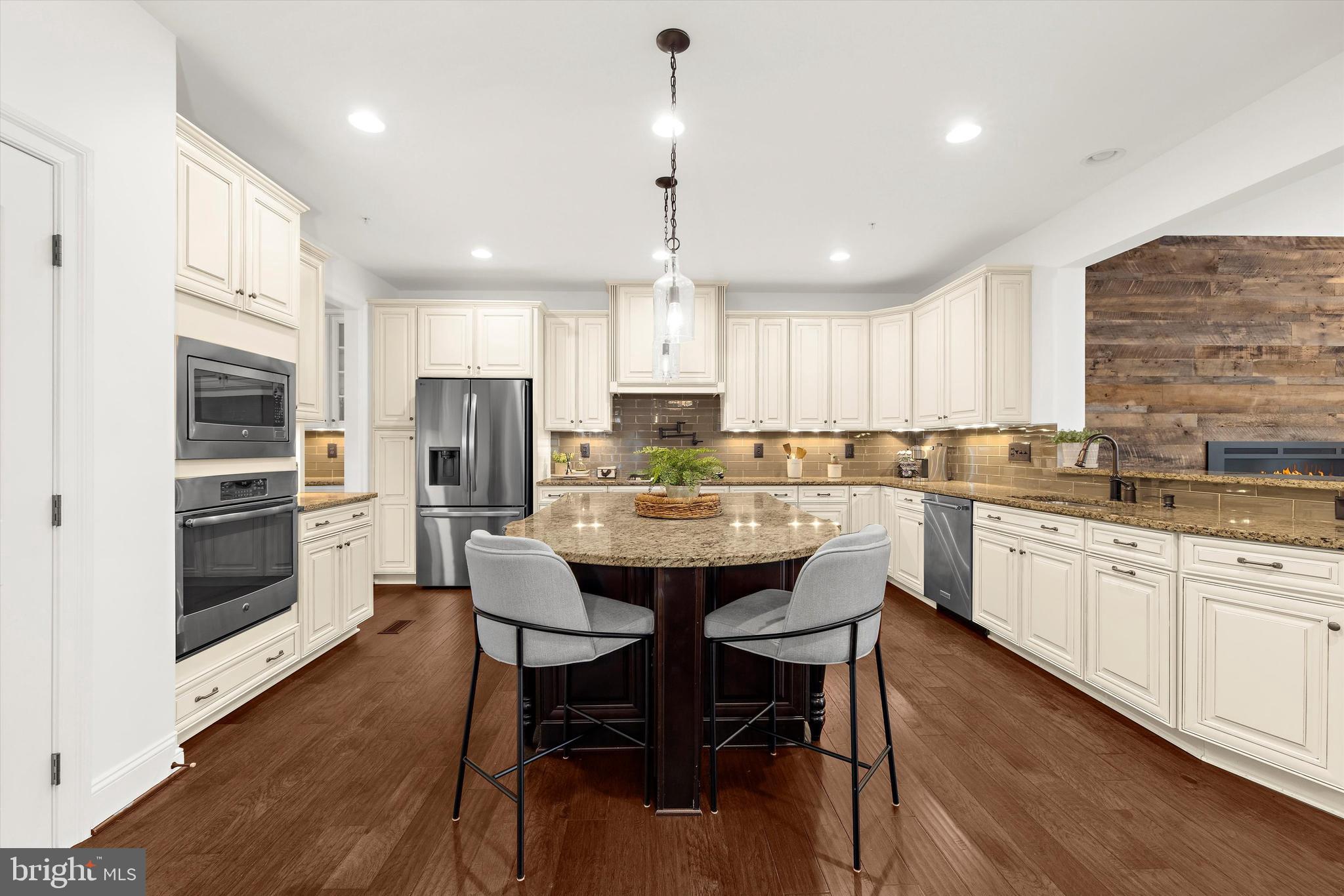 11420 ELLINGTON STREET