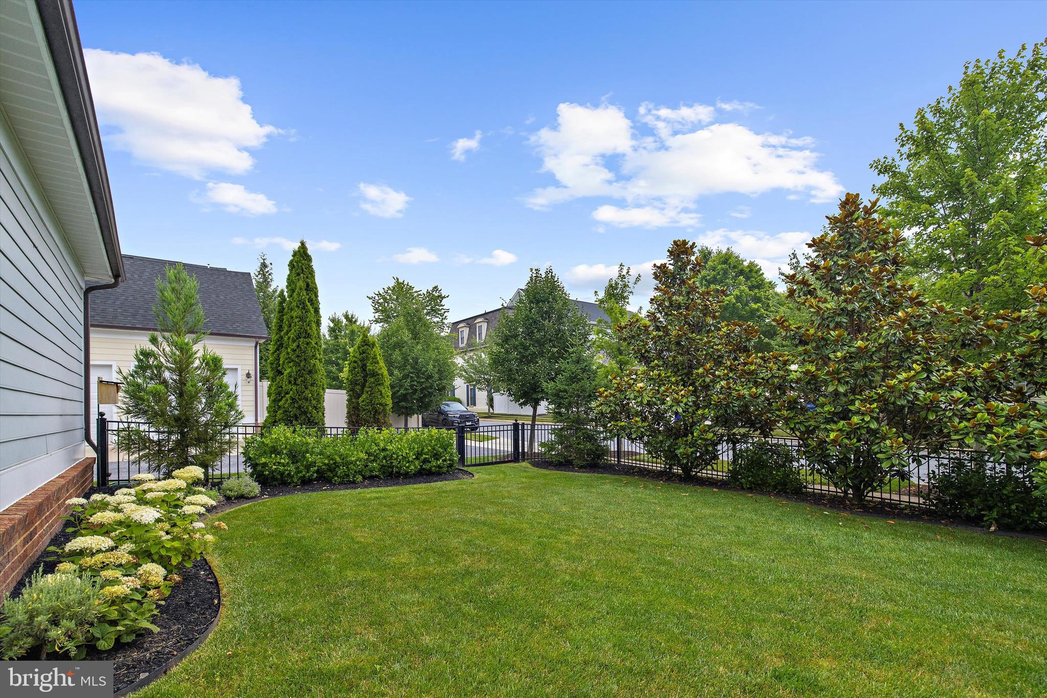 11420 ELLINGTON STREET