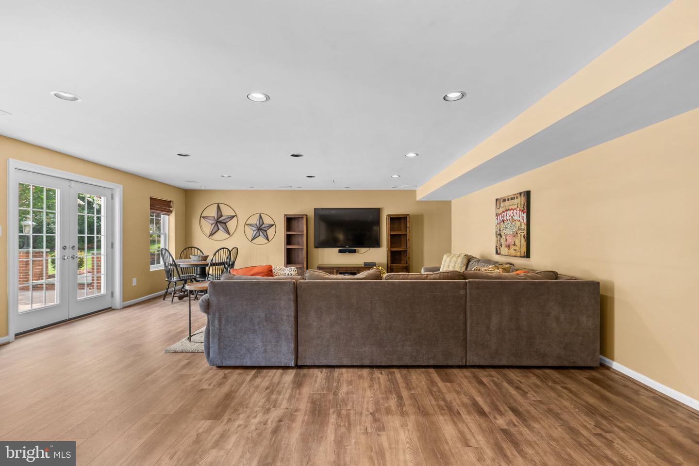 7201 Wolverton Ct