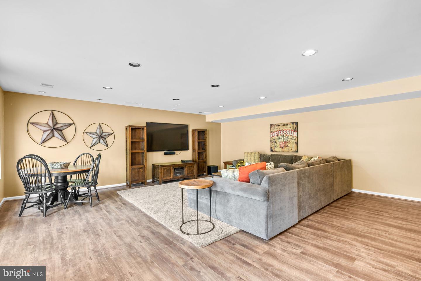 7201 Wolverton Ct