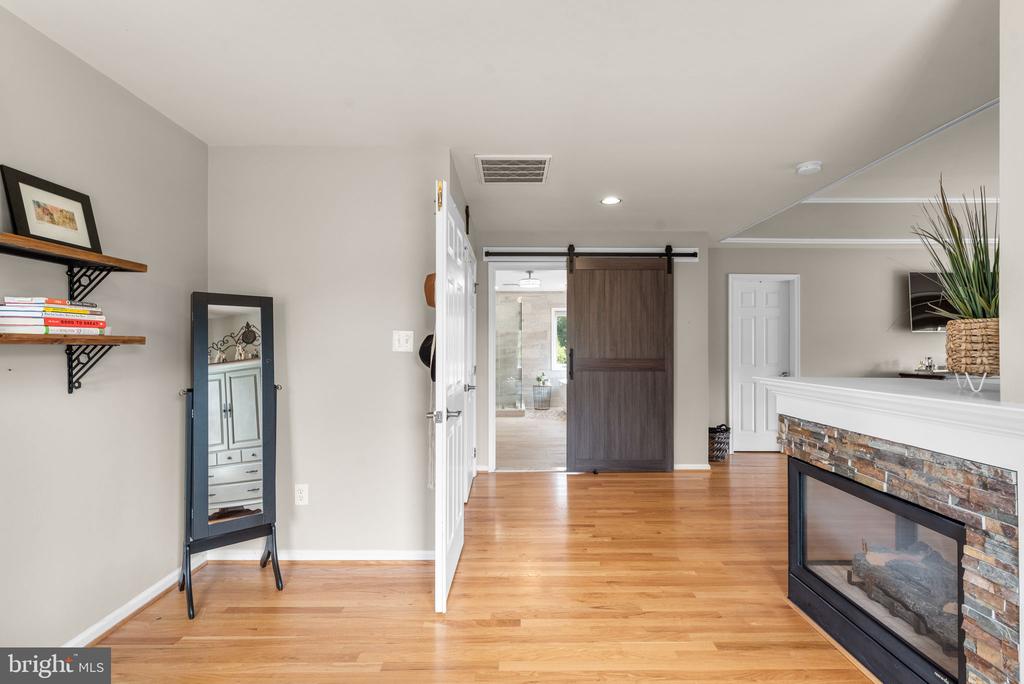7201 Wolverton Ct