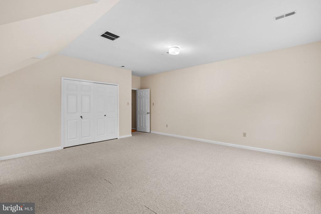 6959 Westcott Pl