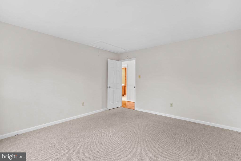 6959 Westcott Pl