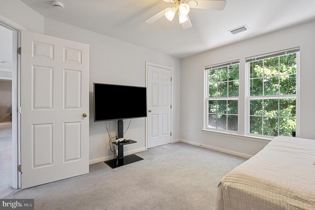 5953 SANDY RIDGE