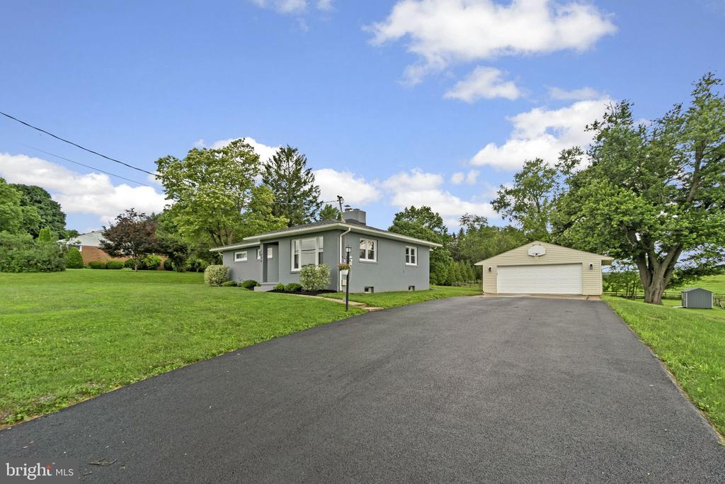 1656 DAISY ROAD