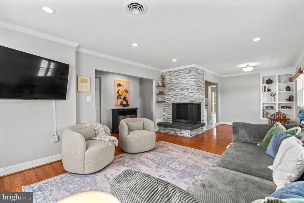 1656 DAISY ROAD