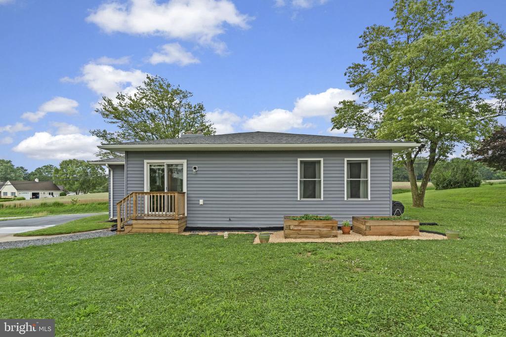 1656 DAISY ROAD