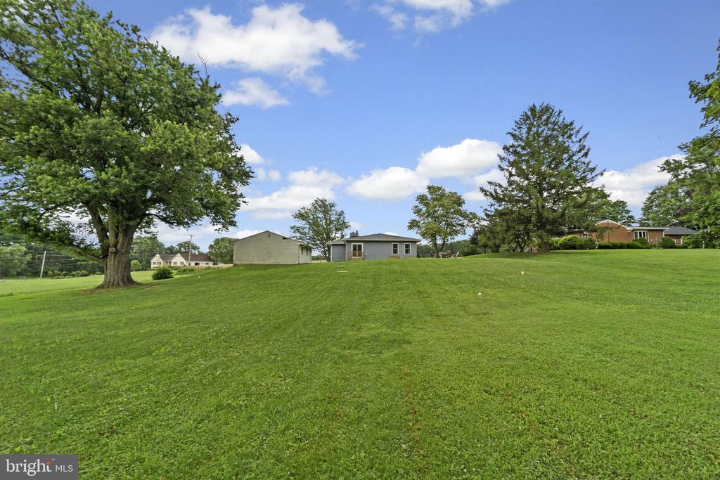 1656 DAISY ROAD