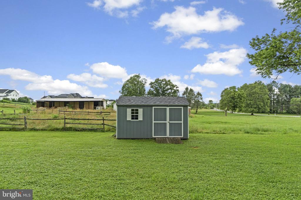 1656 DAISY ROAD