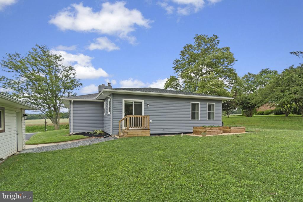 1656 DAISY ROAD