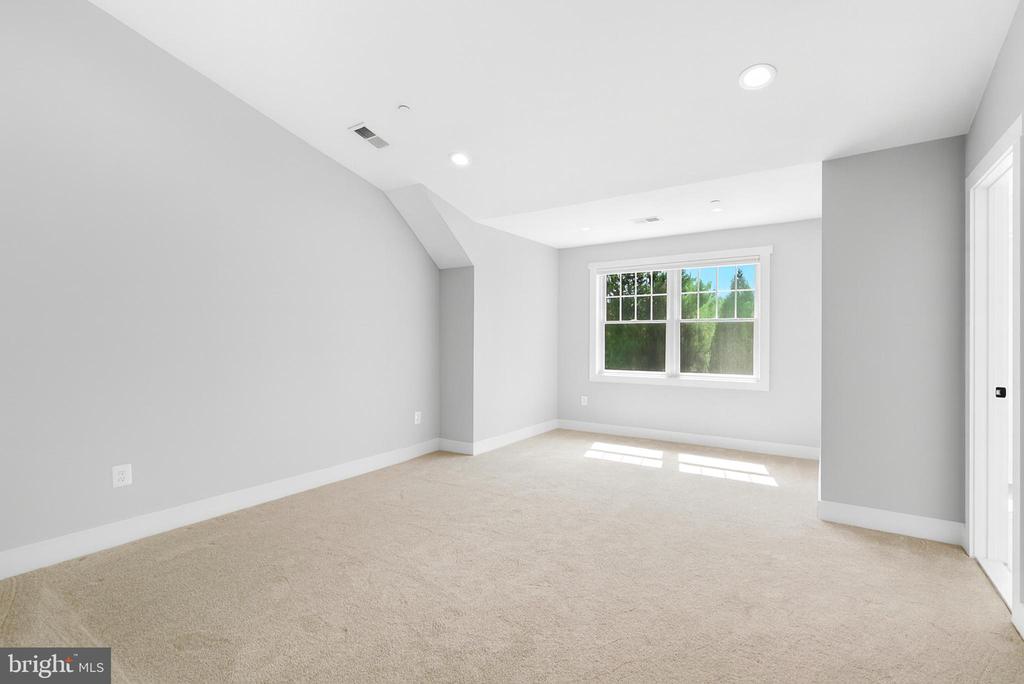 13492 ALLNUTT LANE