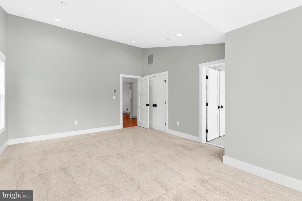 13492 ALLNUTT LANE