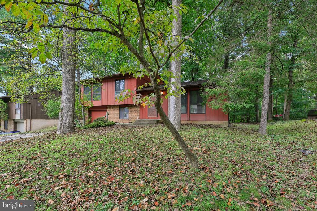 5445 CROWFLOCK COURT