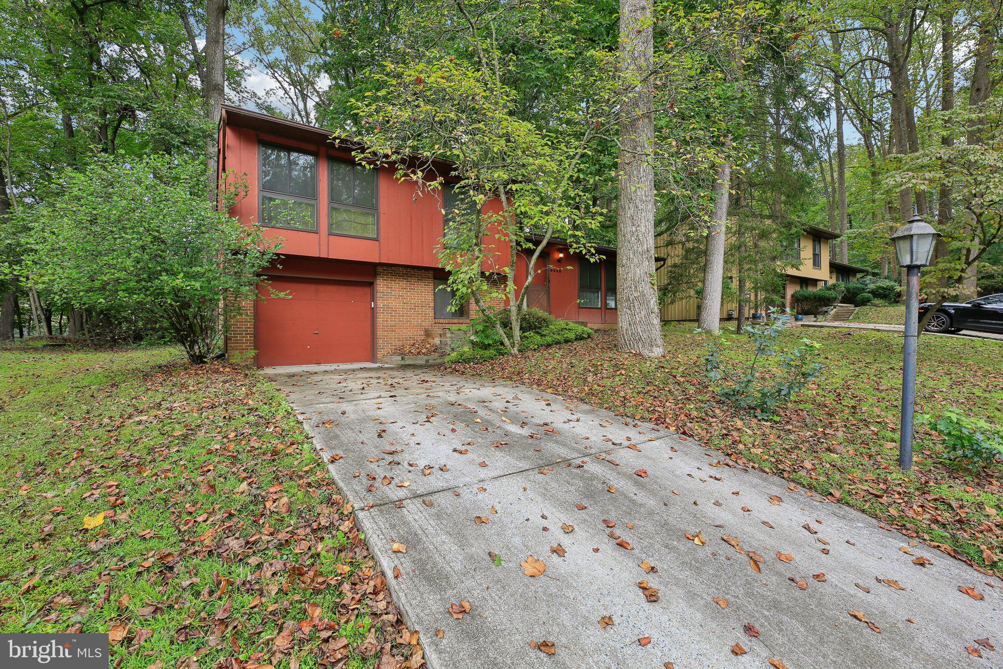 5445 CROWFLOCK COURT