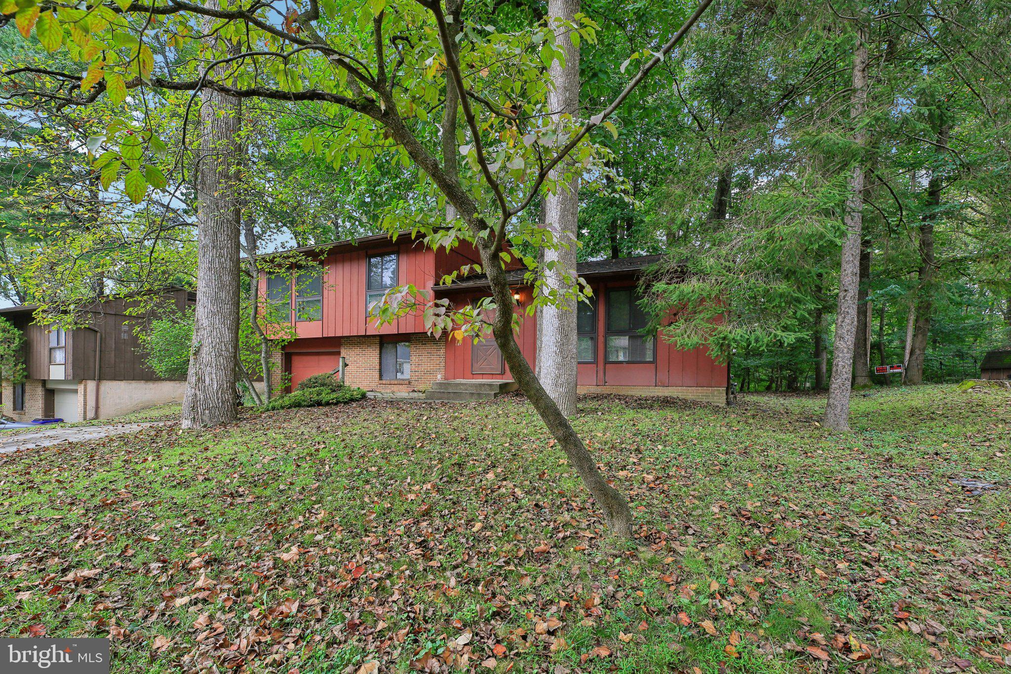 5445 CROWFLOCK COURT