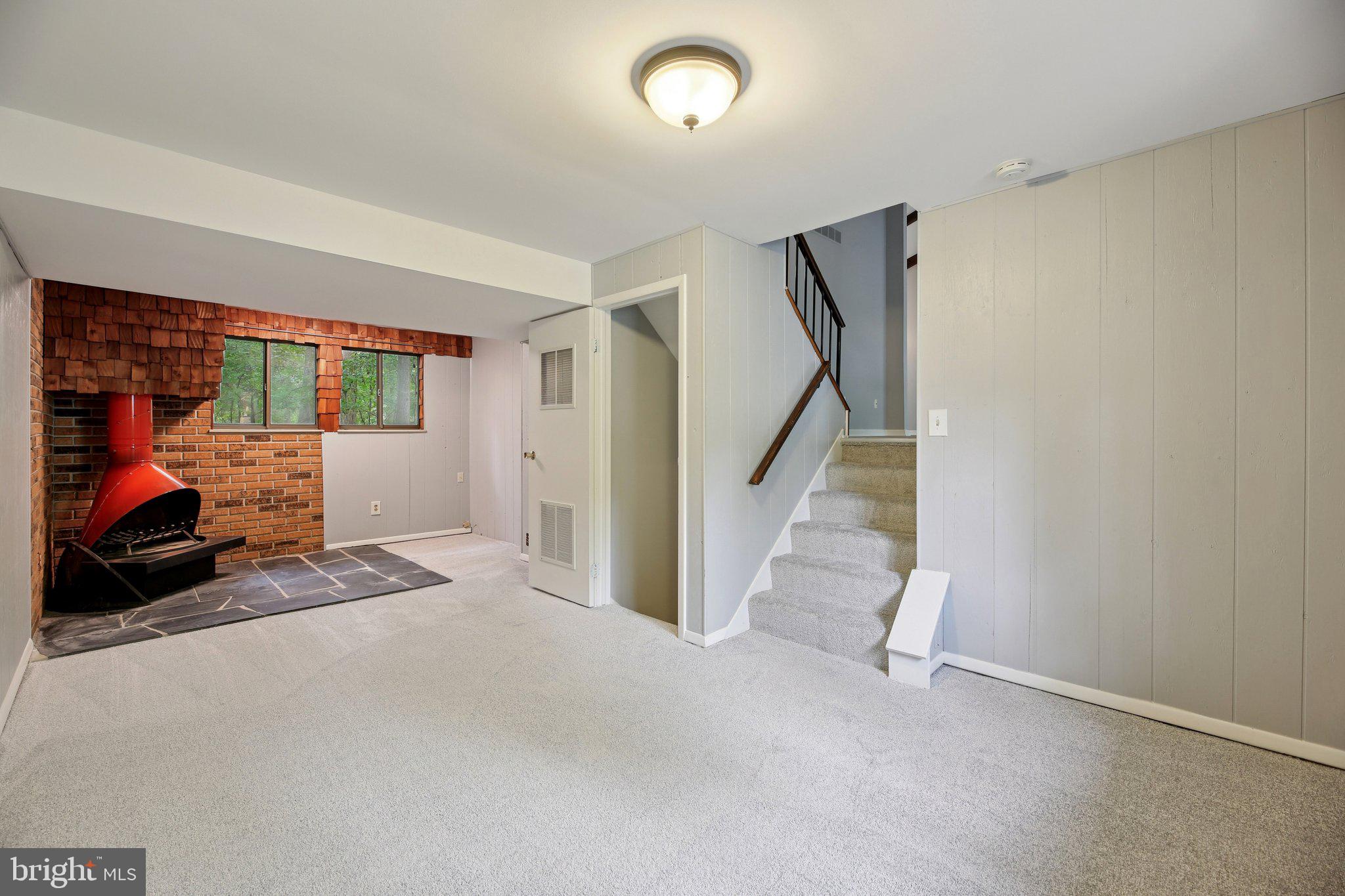 5445 CROWFLOCK COURT