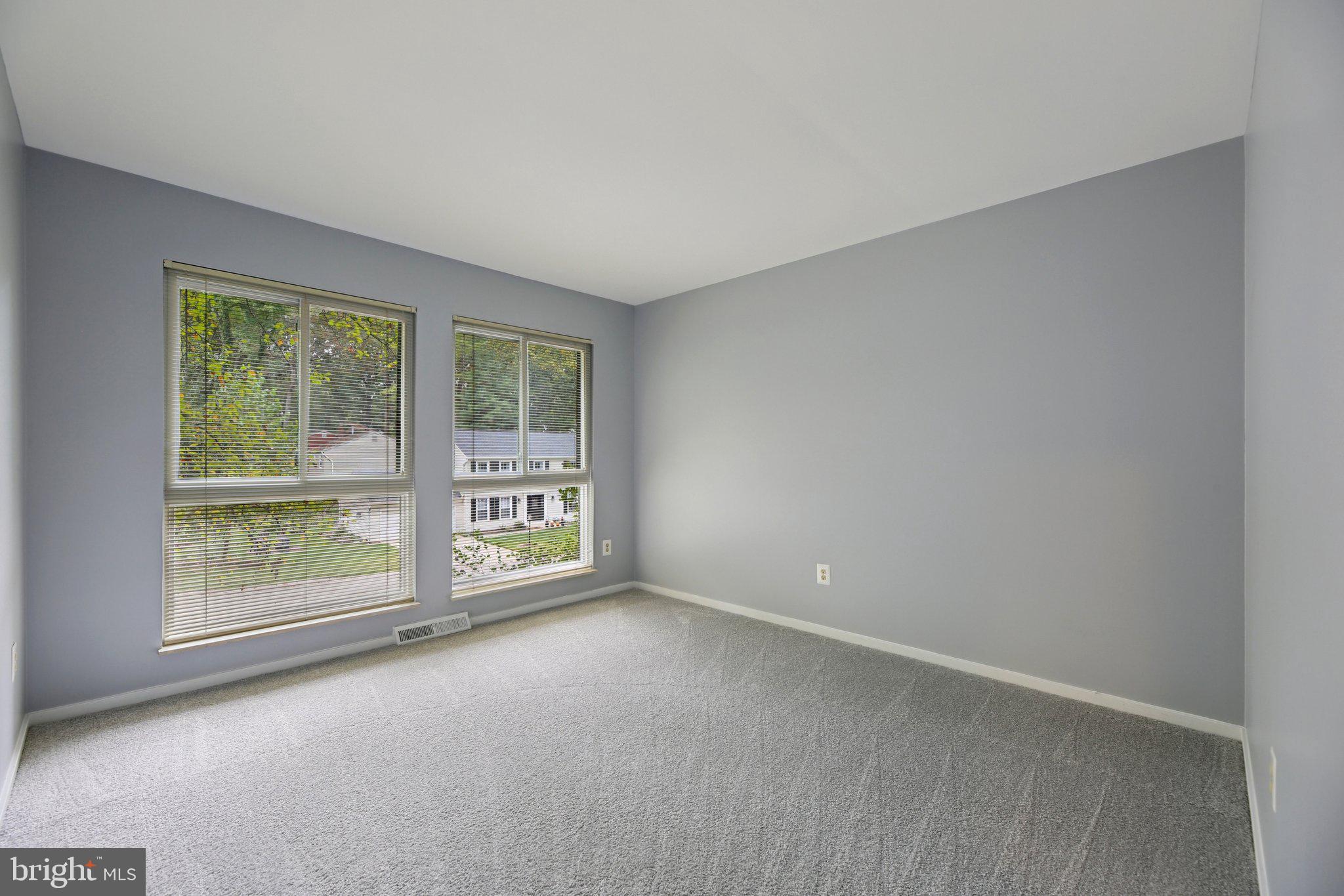 5445 CROWFLOCK COURT